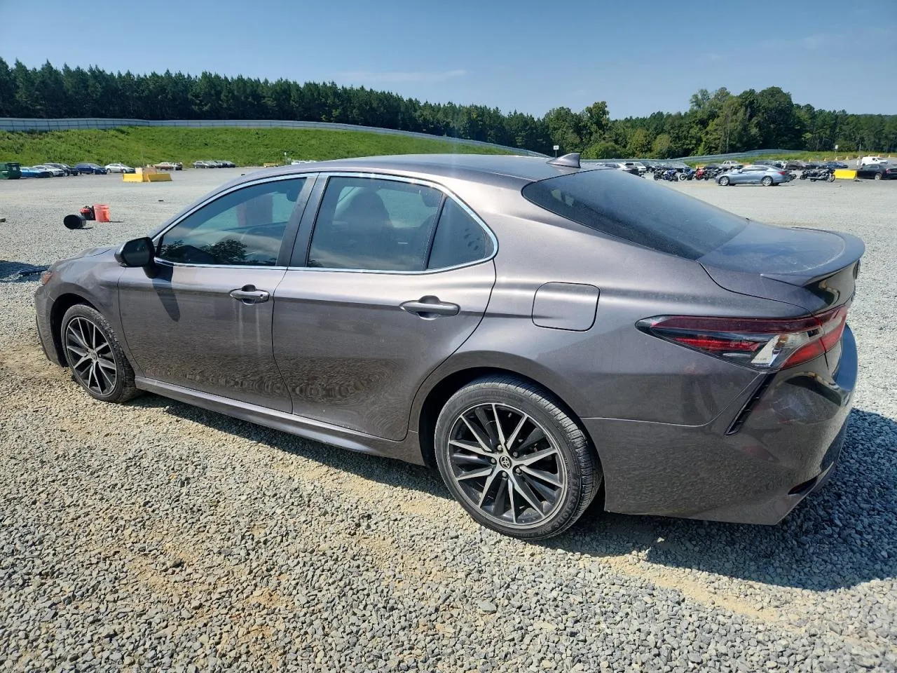 TOYOTA CAMRY SE