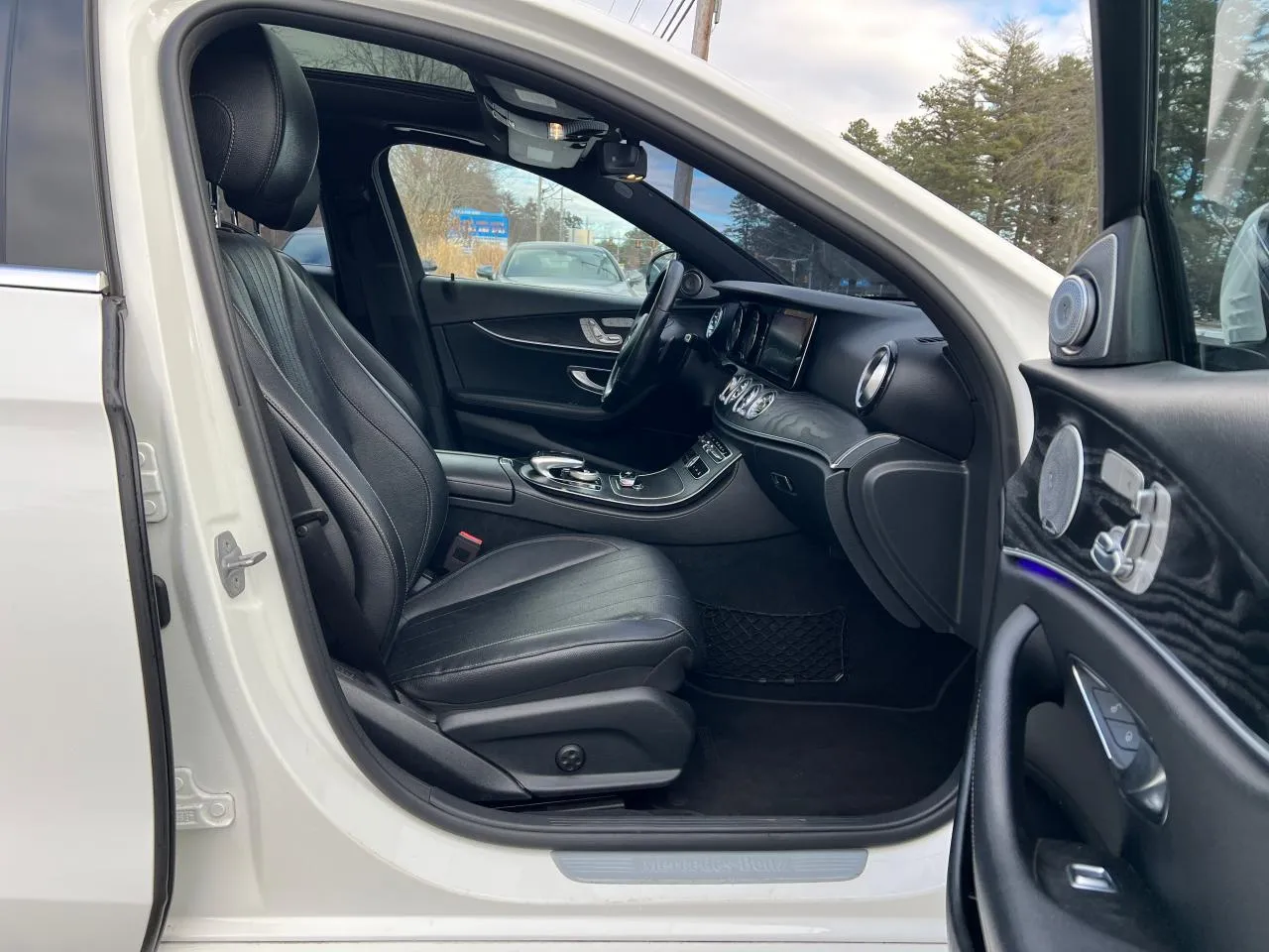 MERCEDES-BENZ E 300 4MATIC