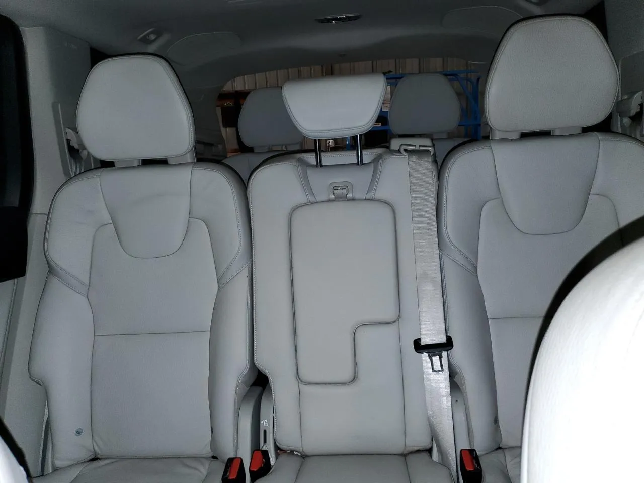 VOLVO XC90 T8 MOMENTUM